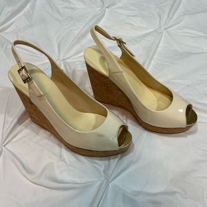 NEW Never Worn Ivory Patent Gold Buckle Peep Toe Patent Wedges